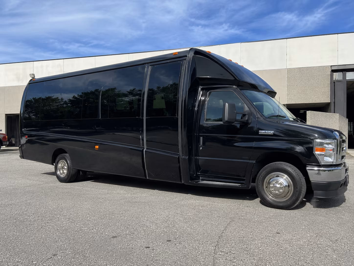 boulder airport shuttle bus rentals for private groups