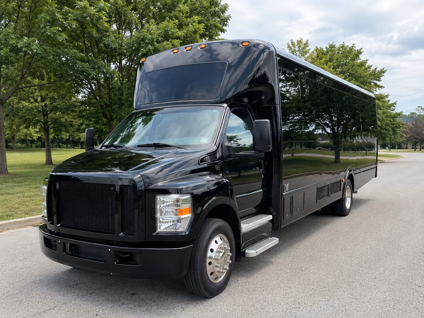 boulder corporate retreat shuttle bus rentals